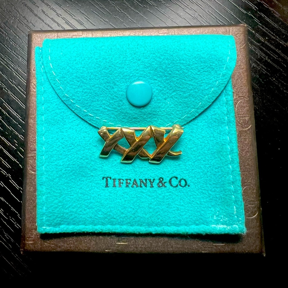 Tiffany and co brooch/pin 18k gold